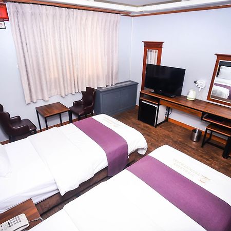 Noblesse Tourist Hotel Сеул Екстер'єр фото