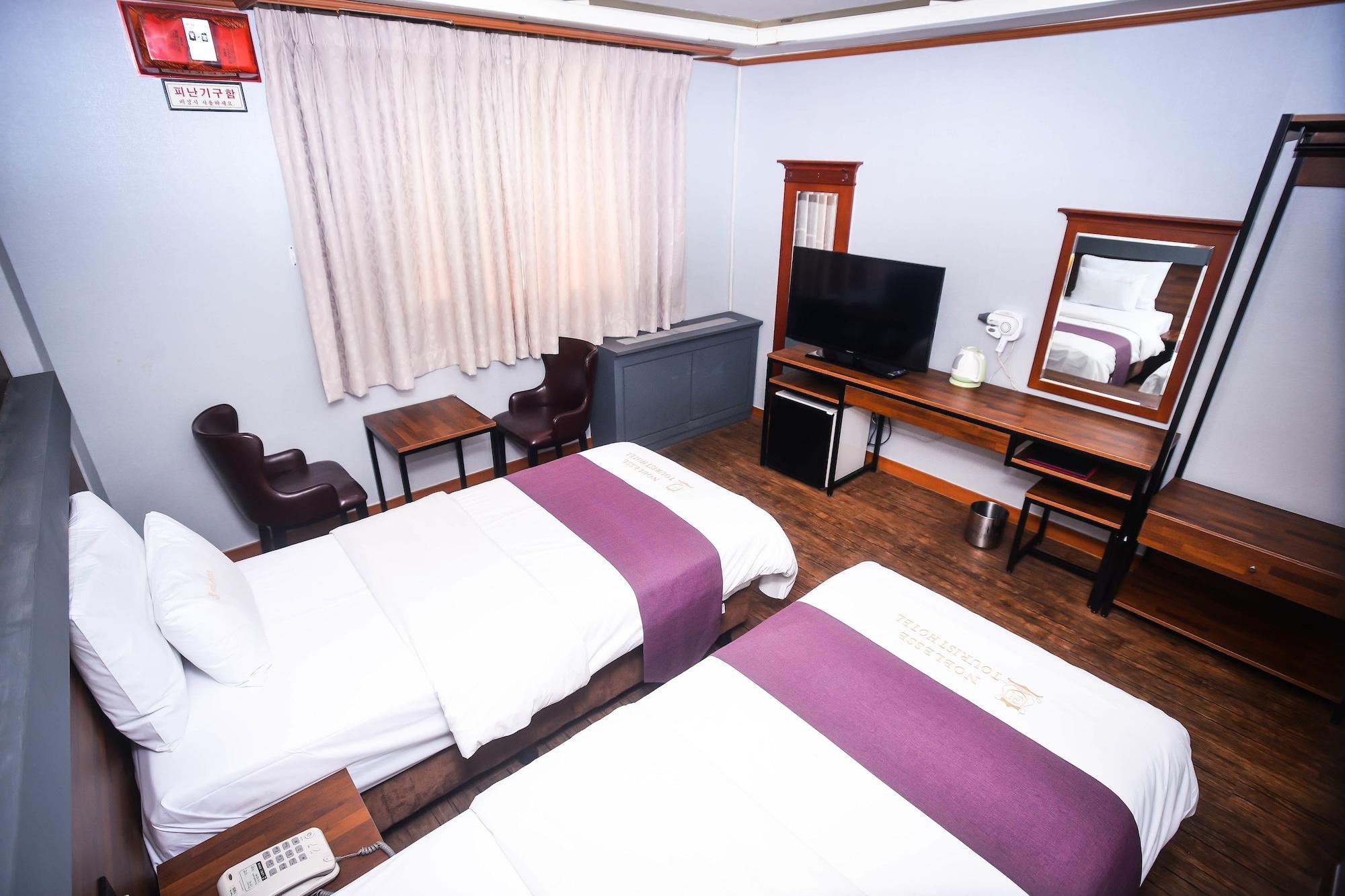 Noblesse Tourist Hotel Сеул Екстер'єр фото