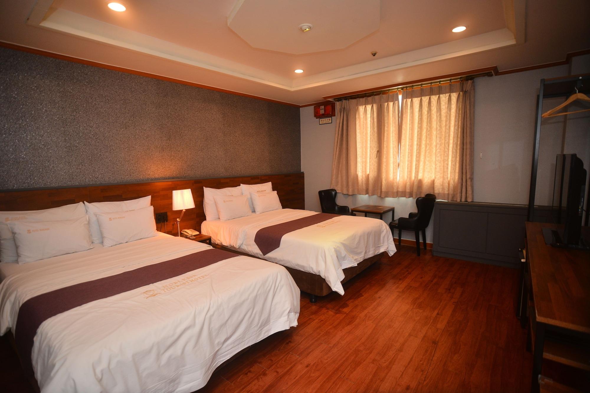 Noblesse Tourist Hotel Сеул Екстер'єр фото