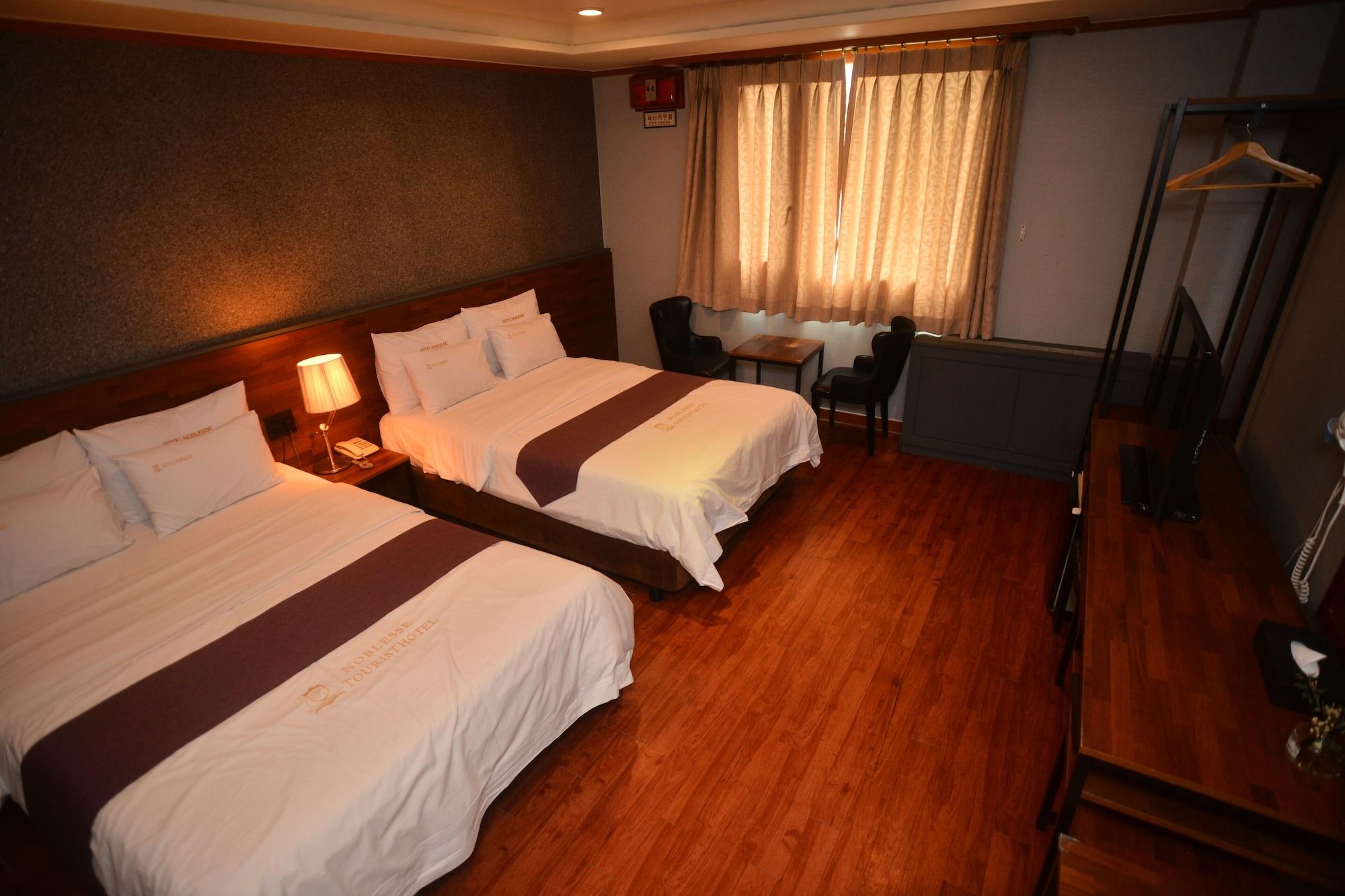 Noblesse Tourist Hotel Сеул Екстер'єр фото