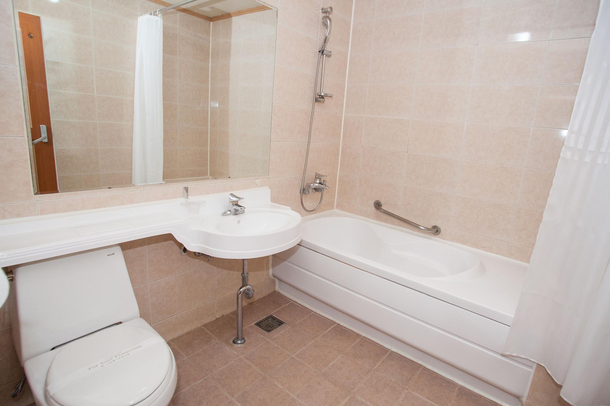 Noblesse Tourist Hotel Сеул Екстер'єр фото