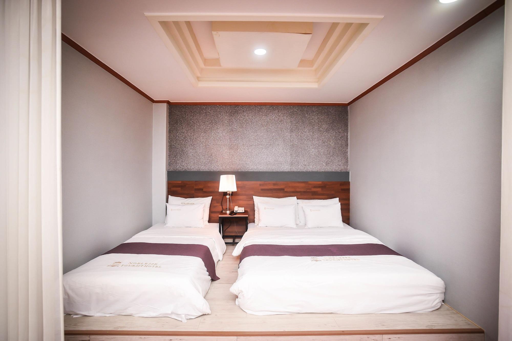 Noblesse Tourist Hotel Сеул Екстер'єр фото