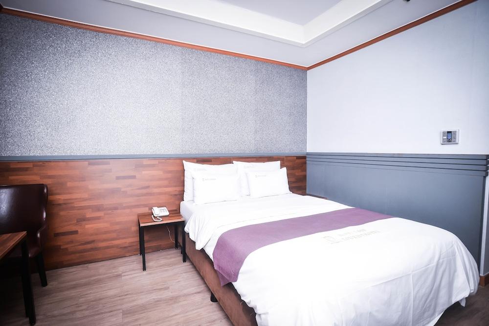 Noblesse Tourist Hotel Сеул Екстер'єр фото