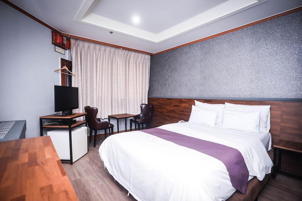 Noblesse Tourist Hotel Сеул Екстер'єр фото
