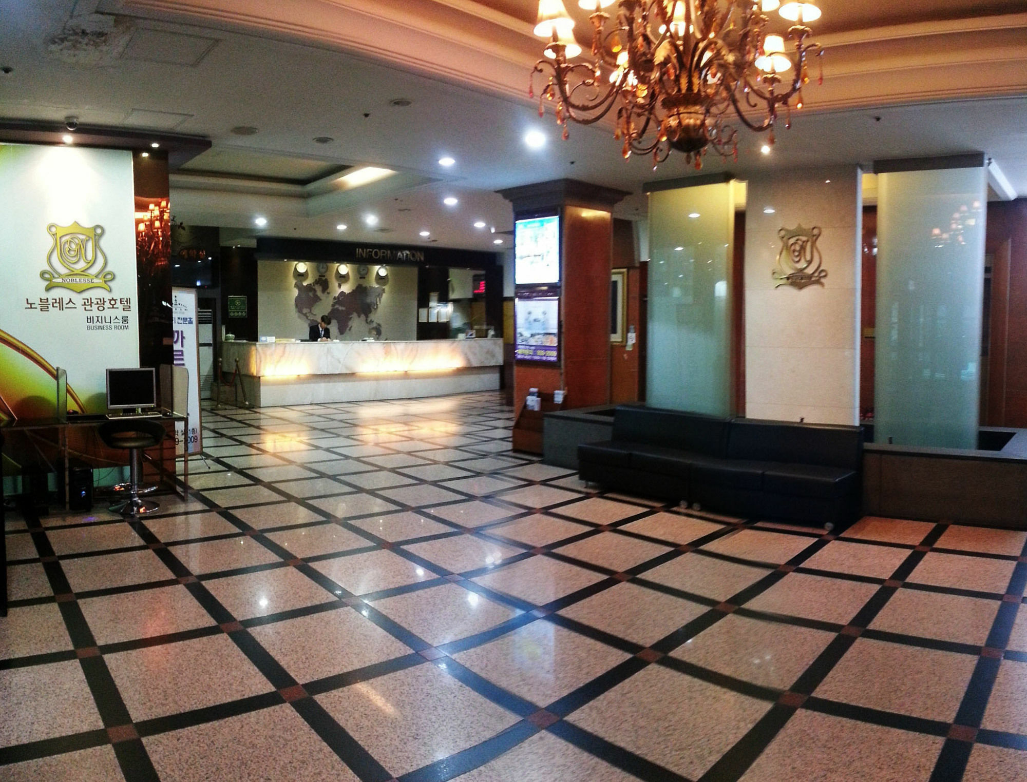 Noblesse Tourist Hotel Сеул Екстер'єр фото